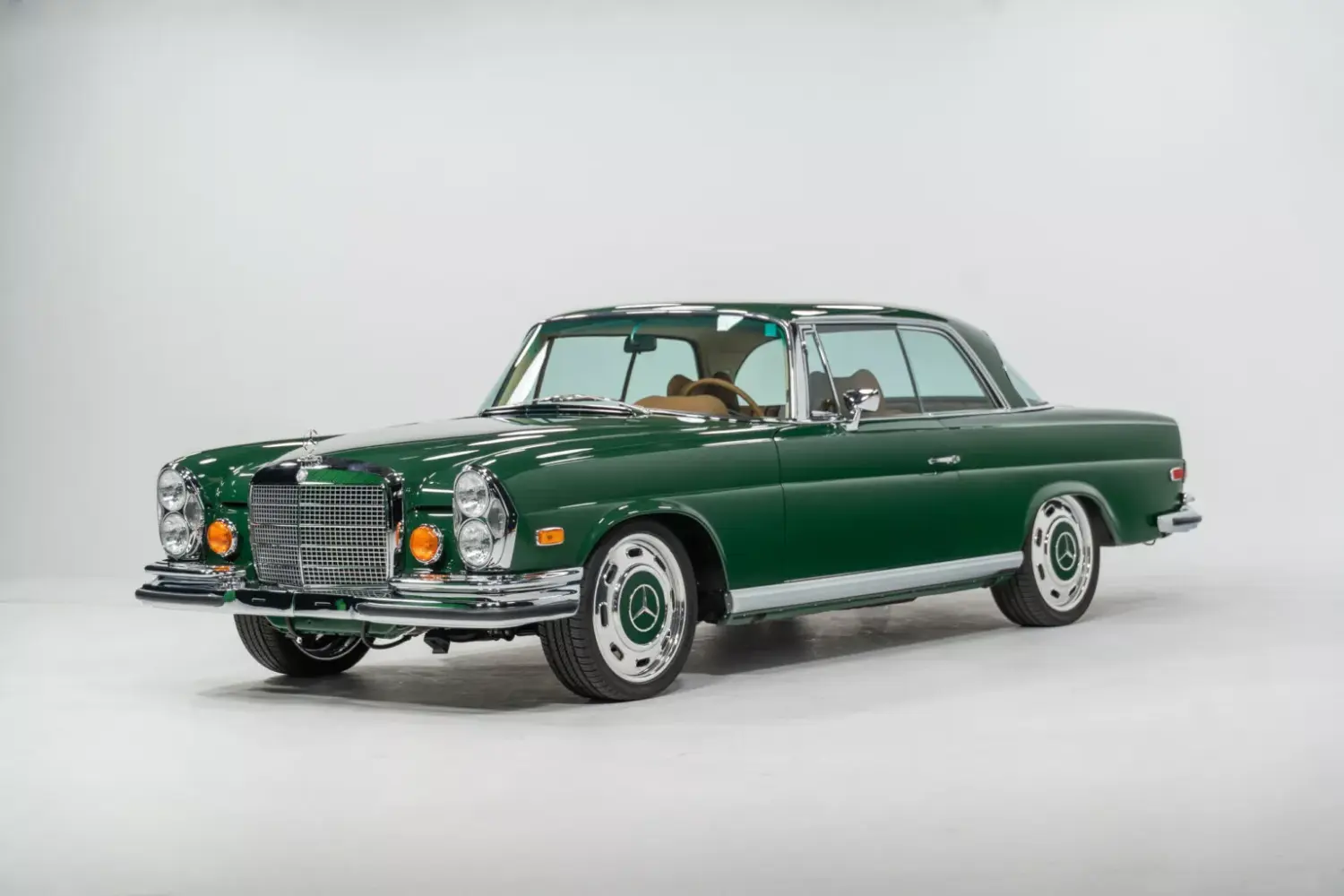 1969-Mercedes-280-SE-Retro-Designs-31.we