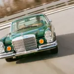 Este restomod de un Mercedes 280 SE de 1969 esconde dinamita AMG bajo el capó