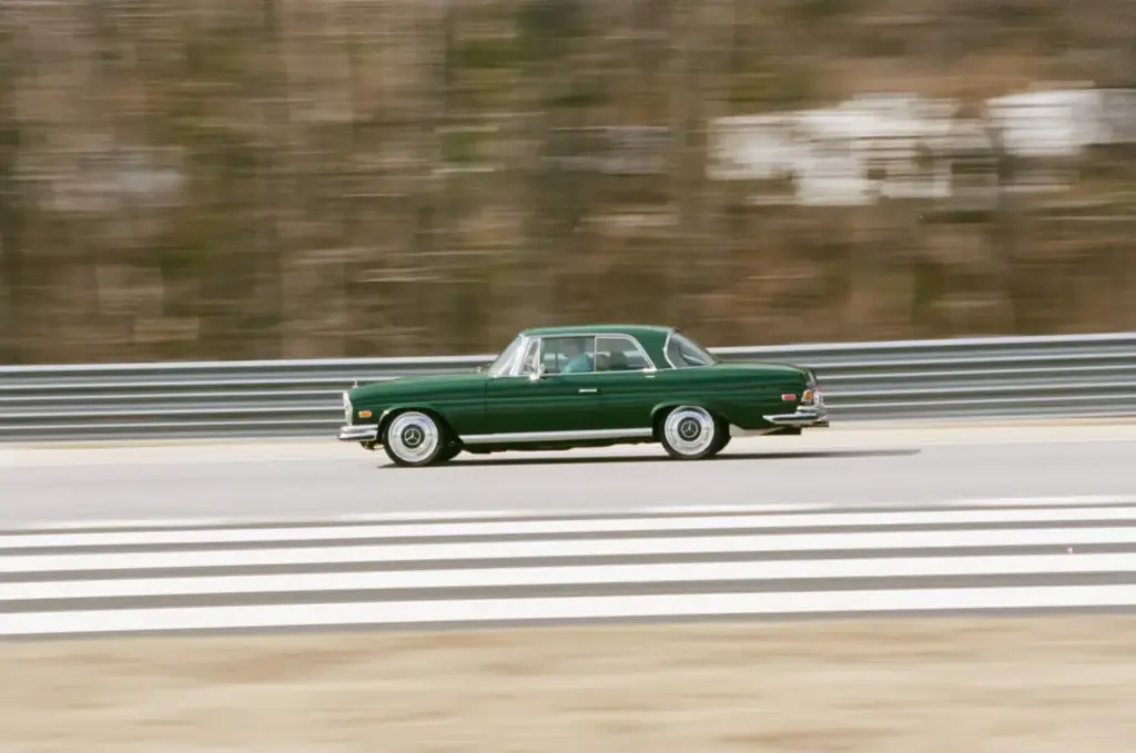 1969 Mercedes 280 SE Retro Designs 7 Motor16