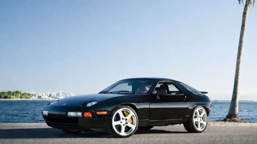 1989 Porsche 928 Ruf. Imagen exterior.