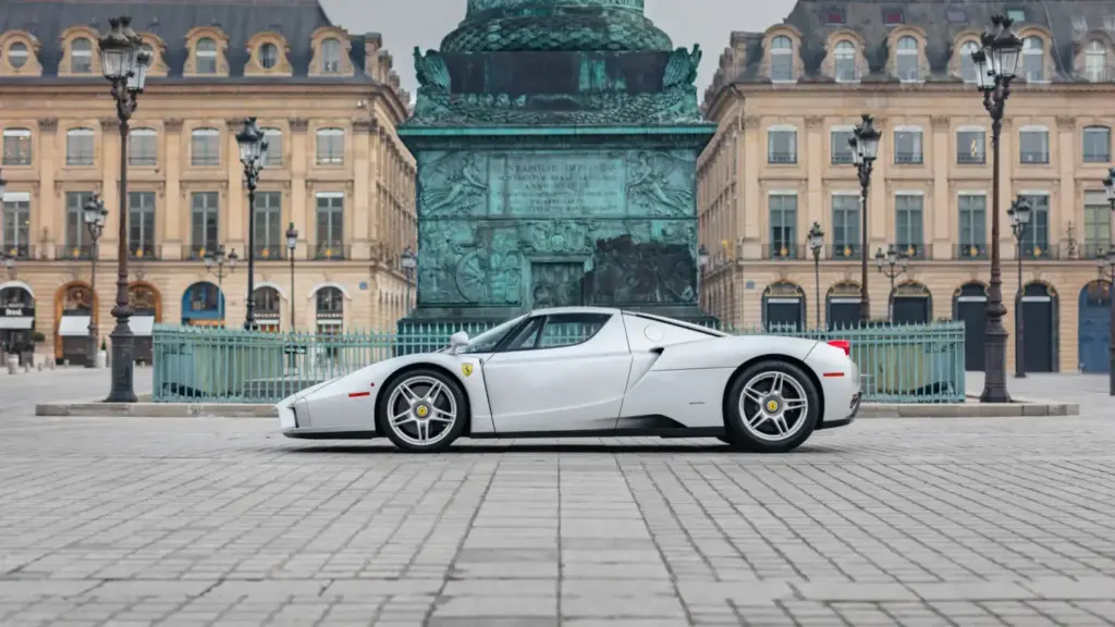 2004 ferrari enzo rm sothebys argento 2 Motor16