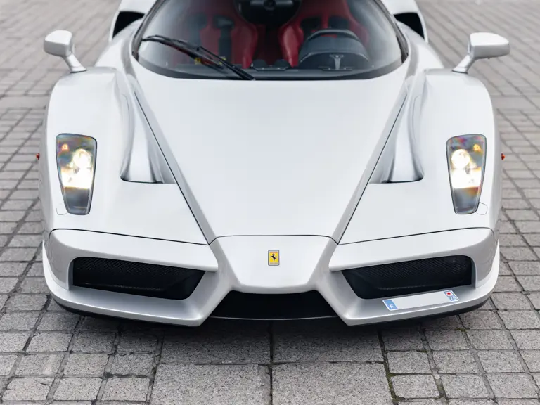 2004 ferrari enzo rm sothebys argento 29 Motor16