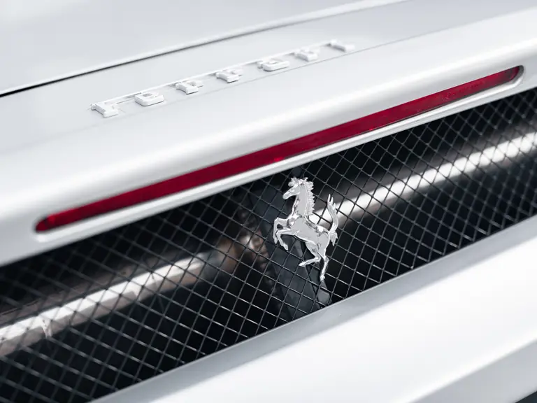 2004 ferrari enzo rm sothebys argento 34 Motor16