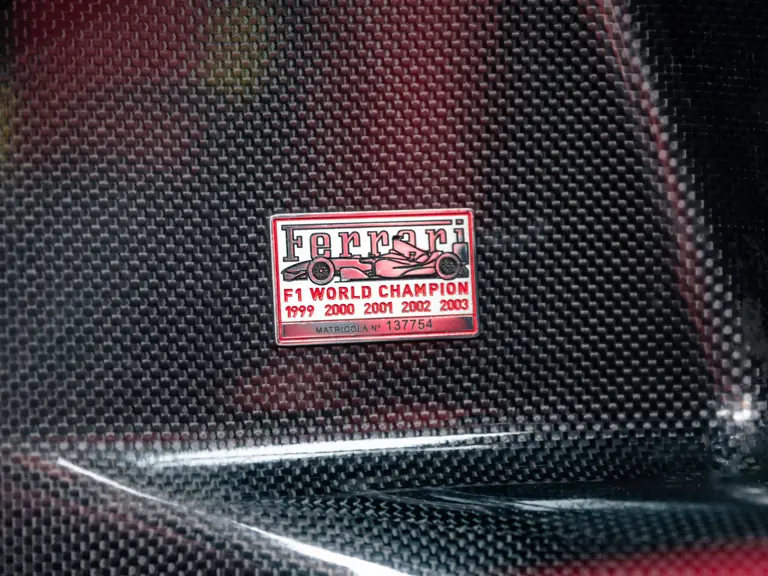 2004 ferrari enzo rm sothebys argento 41 Motor16