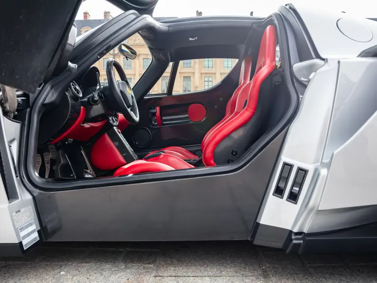 2004 ferrari enzo rm sothebys argento 45 Motor16