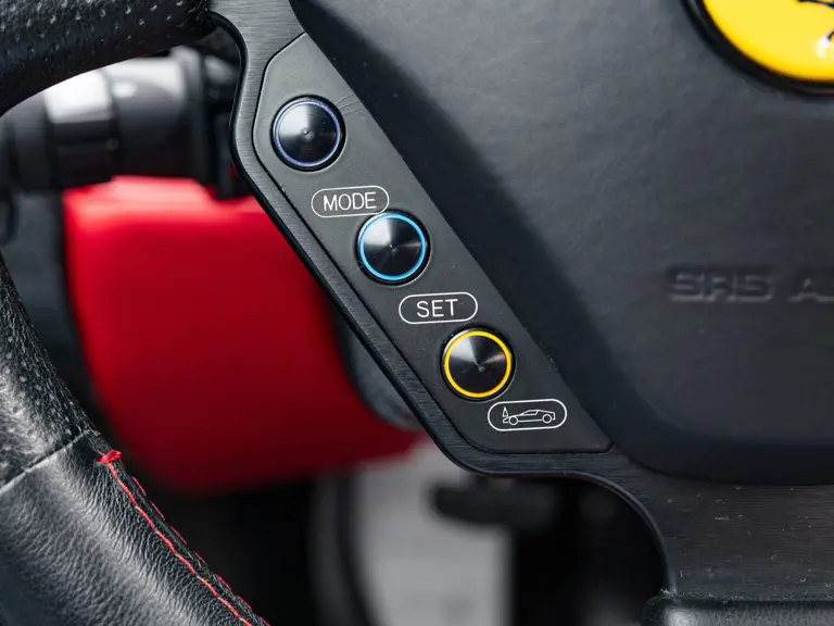 2004 ferrari enzo rm sothebys argento 8 Motor16