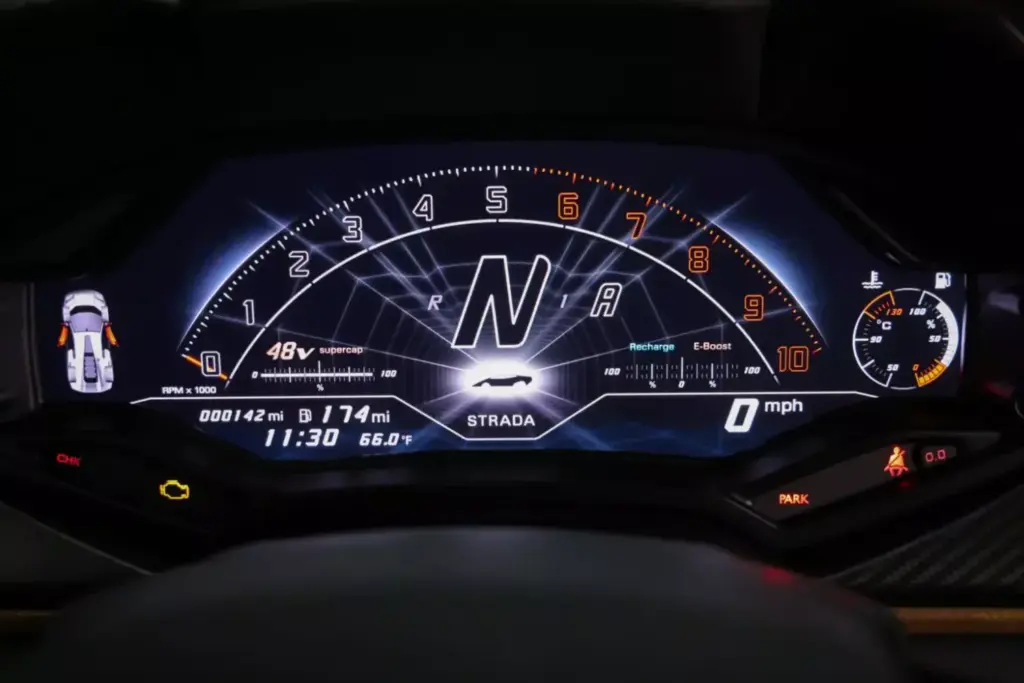 La especulación entorno al Lamborghini Countach LPI 800-4 se frena en seco con esta pieza 29 Motor16 2022 Lamborghini Countach LPI 800 4 Gold Subasta 32 Motor16