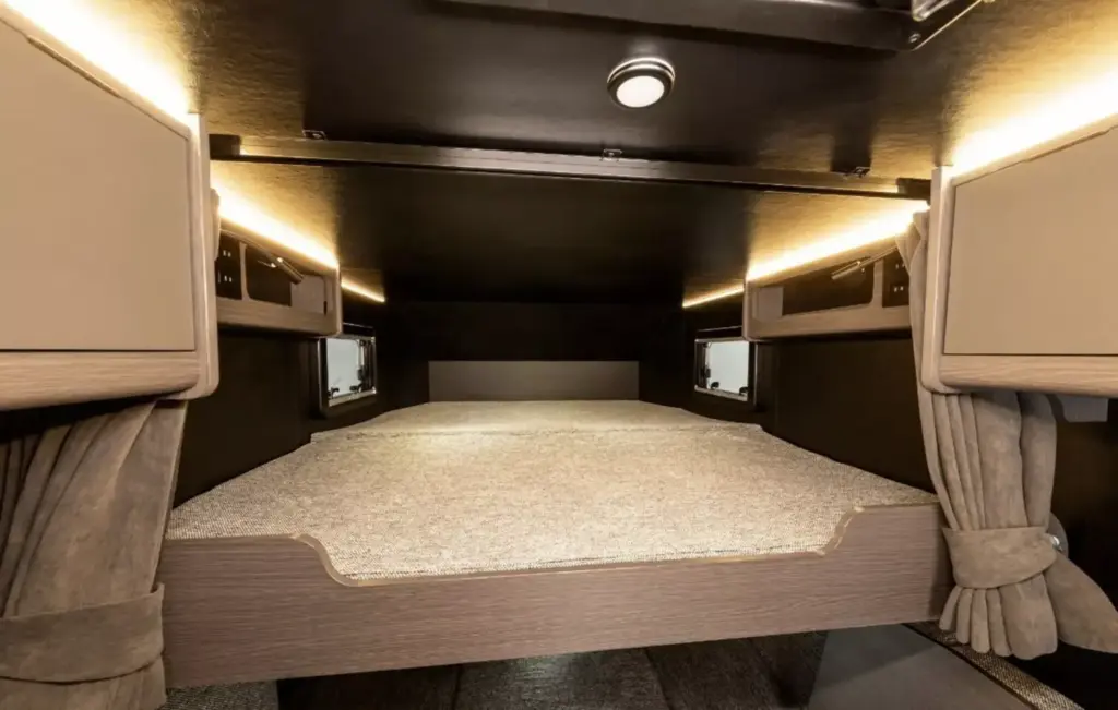 2026 Direct Cars Dune Rover Katana Daihatsu 13 Motor16