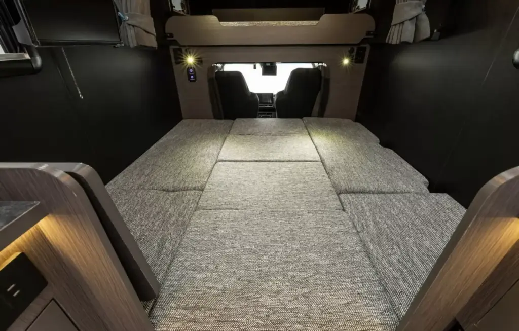 2026 Direct Cars Dune Rover Katana Daihatsu 14 Motor16