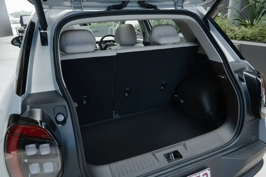 2026 GAC Aion UT. Imagen maletero.