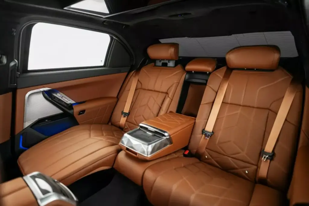 2026 Inkas BMW Serie 7 12 Motor16