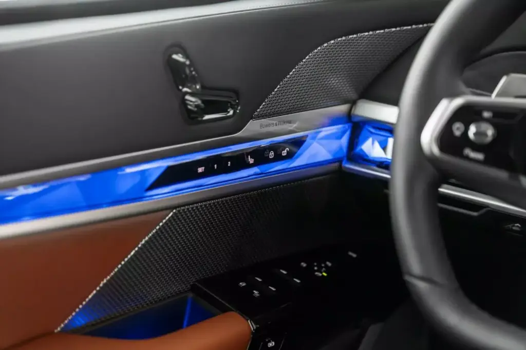 2026 Inkas BMW Serie 7 14 Motor16