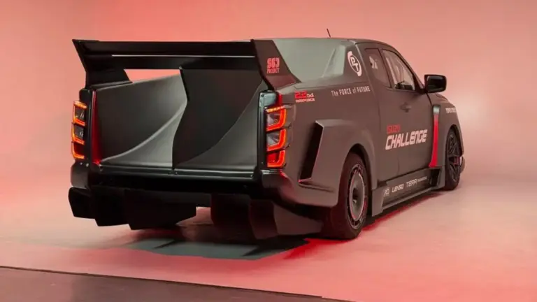 El Isuzu D-Max que parece salido de la parrilla de las 24 Horas de Nürburgring