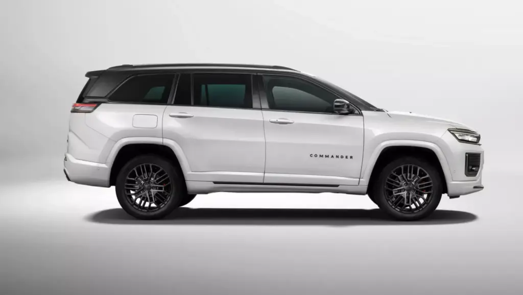 El Jeep Commander nos dijo adiós hace 17 años, pero sigue con vida en otros países 15 Motor16 2026 Jeep Commander Brasil 14 Motor16