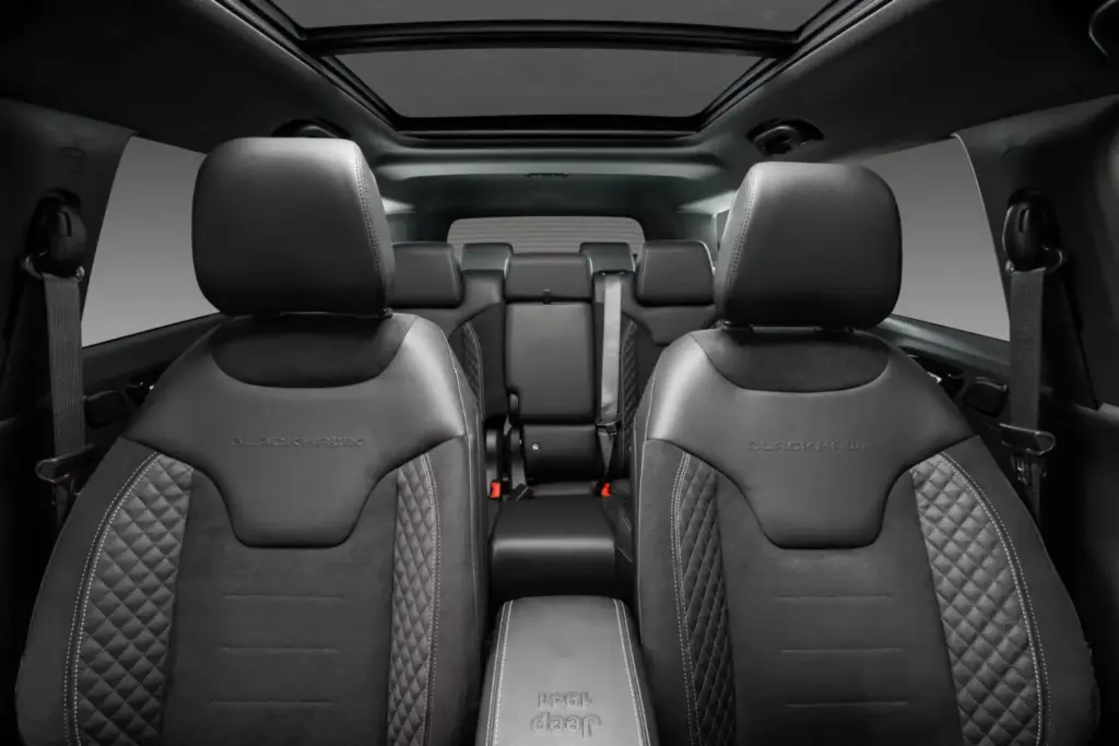 El Jeep Commander nos dijo adiós hace 17 años, pero sigue con vida en otros países 30 Motor16 2026 Jeep Commander Brasil 22 Motor16