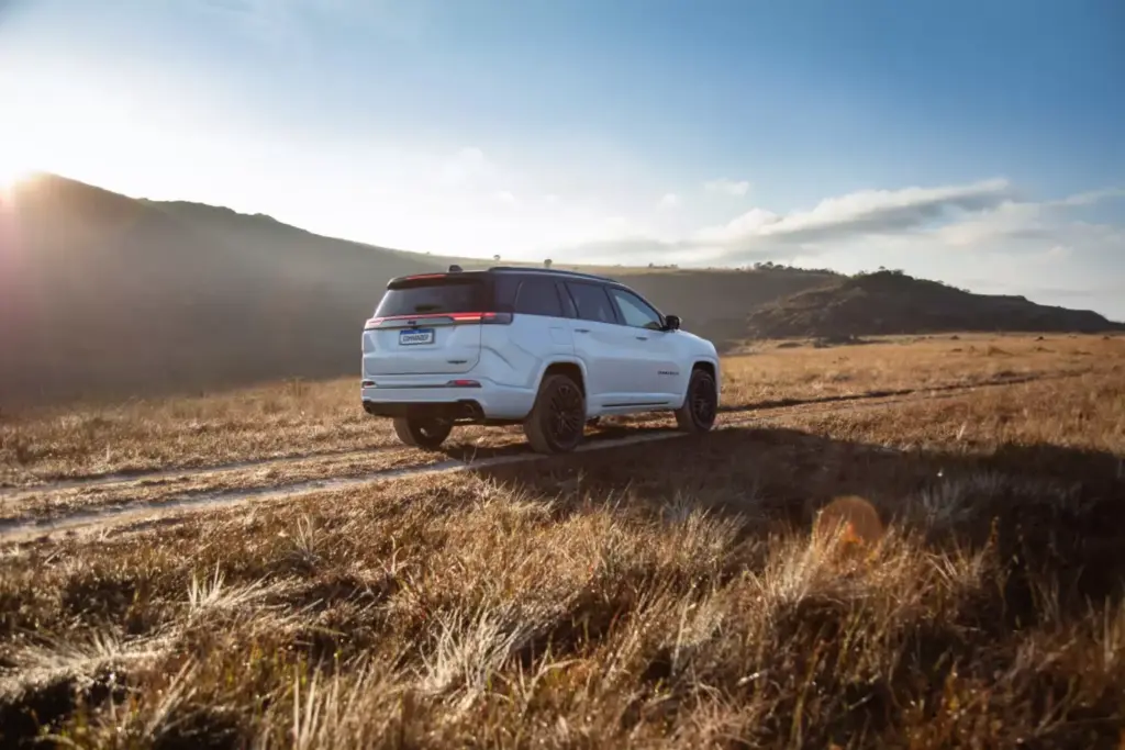El Jeep Commander nos dijo adiós hace 17 años, pero sigue con vida en otros países 40 Motor16 2026 Jeep Commander Brasil 26 Motor16