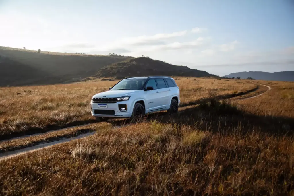 El Jeep Commander nos dijo adiós hace 17 años, pero sigue con vida en otros países 39 Motor16 2026 Jeep Commander Brasil 28 Motor16