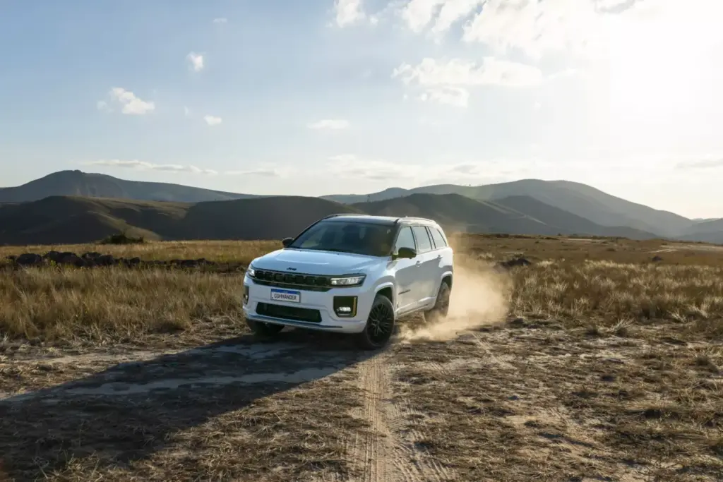 El Jeep Commander nos dijo adiós hace 17 años, pero sigue con vida en otros países 42 Motor16 2026 Jeep Commander Brasil 31 Motor16