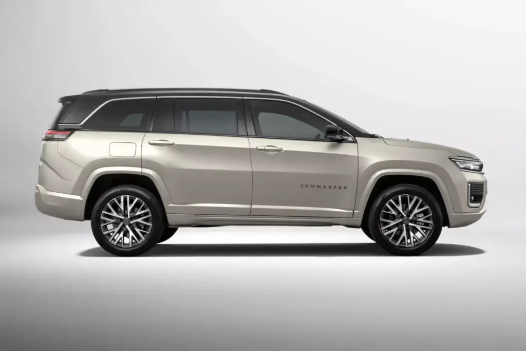 El Jeep Commander nos dijo adiós hace 17 años, pero sigue con vida en otros países 23 Motor16 2026 Jeep Commander Brasil 35 Motor16