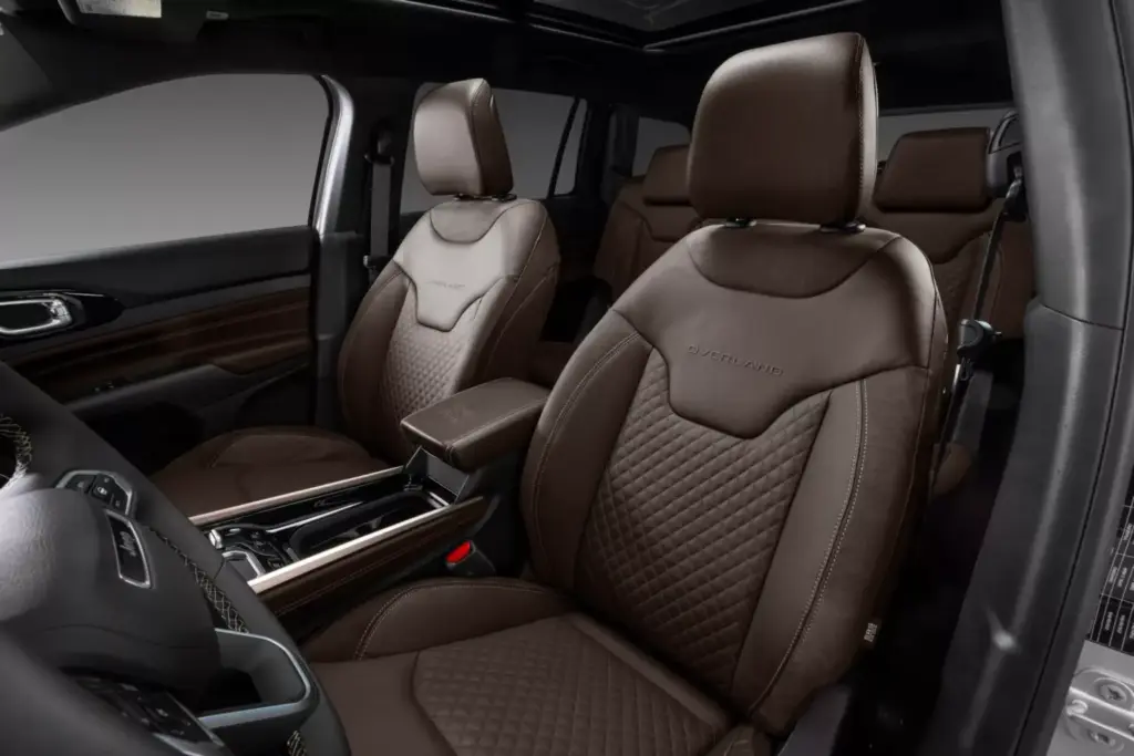 El Jeep Commander nos dijo adiós hace 17 años, pero sigue con vida en otros países 34 Motor16 2026 Jeep Commander Brasil 38 Motor16