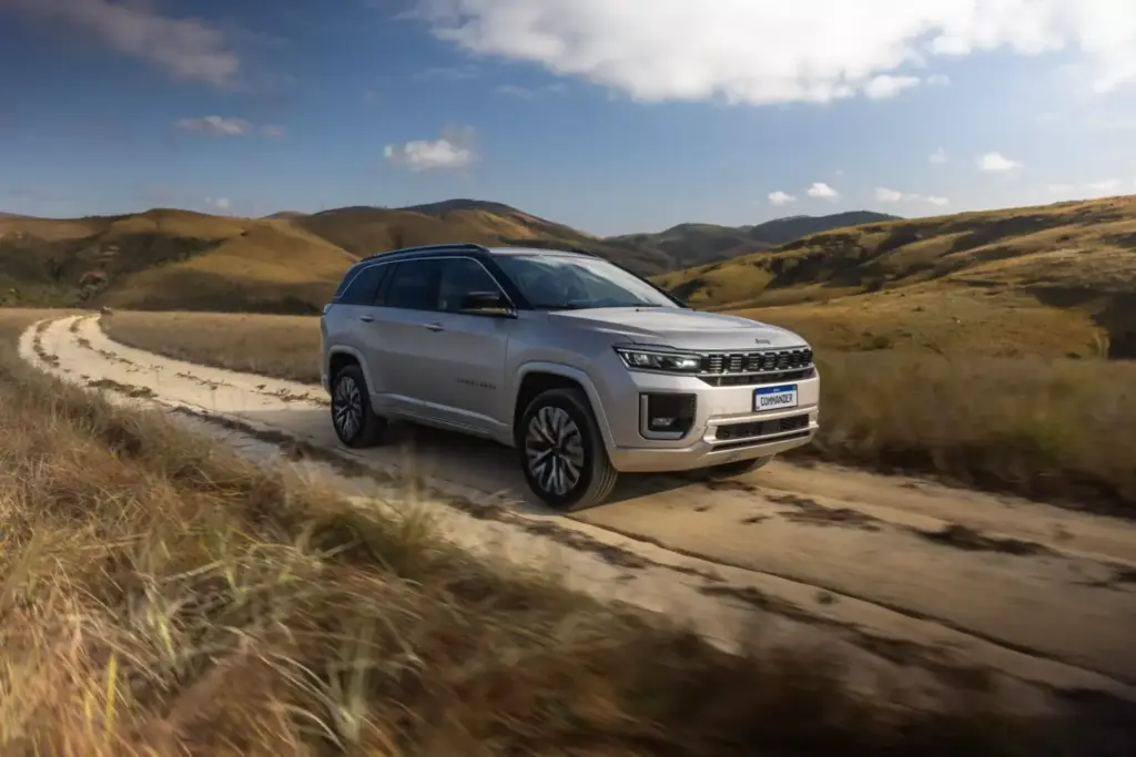 El Jeep Commander nos dijo adiós hace 17 años, pero sigue con vida en otros países 46 Motor16 2026 Jeep Commander Brasil 41 Motor16