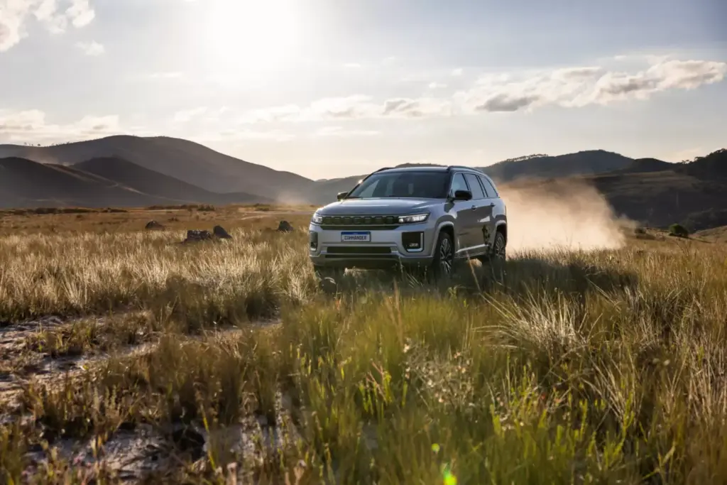 El Jeep Commander nos dijo adiós hace 17 años, pero sigue con vida en otros países 54 Motor16 2026 Jeep Commander Brasil 49 Motor16