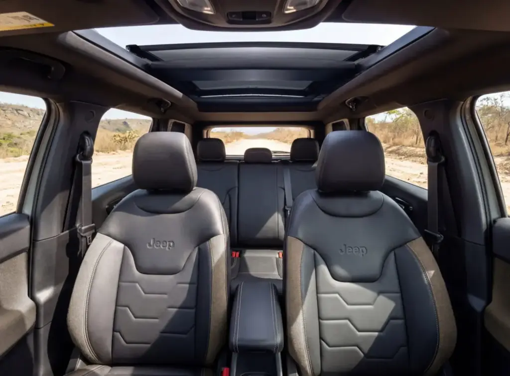 2026 Jeep Renegade Sahara 27 Motor16