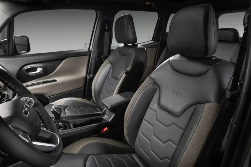 2026 Jeep Renegade Sahara 30 Motor16