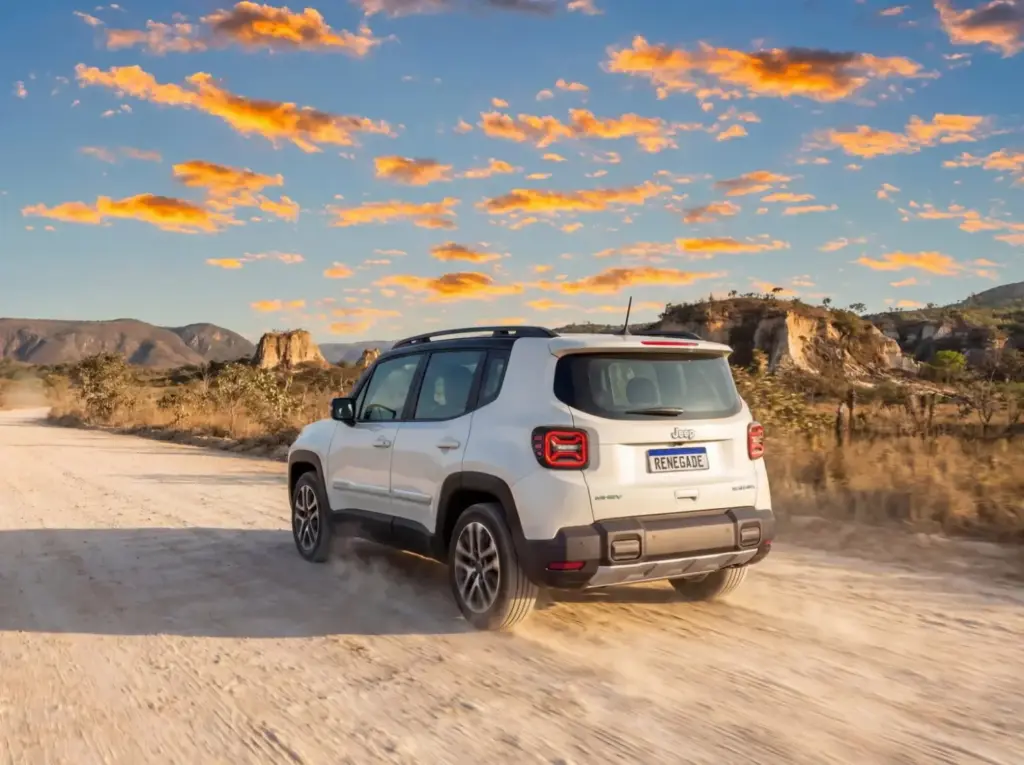 2026 Jeep Renegade Sahara 4 Motor16