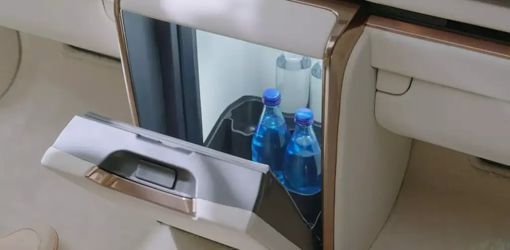 Por si el Lexus LM no era lo suficientemente cómodo, ahora lo vuelven a mejorar 15 Motor16 2026 Lexus LM Japón 4 motores16