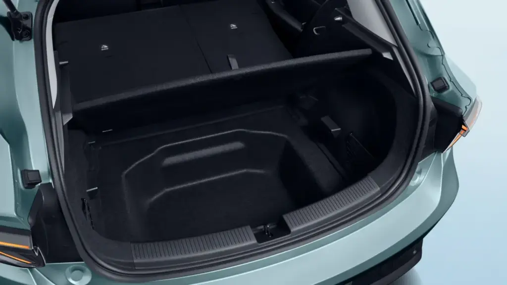 MG4 Urban: El esperado compacto eléctrico de los 19.000 euros ya se vende 3 Motor16 2026 MG4 Urban Australia. Imagen maletero.