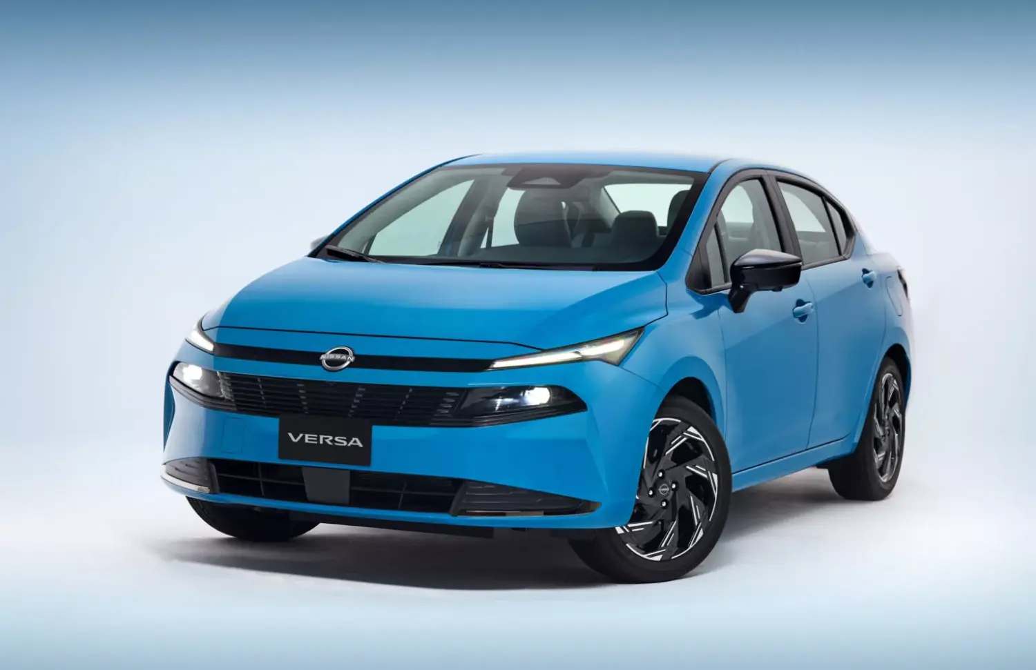 2026 Nissan Versa. Imagen portada.