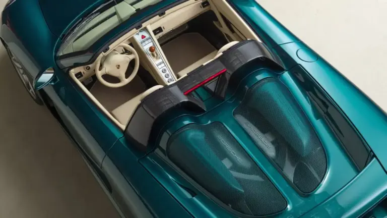 Canepa se marca dos Porsche de la era analógica debidamente restaurados y mejorados