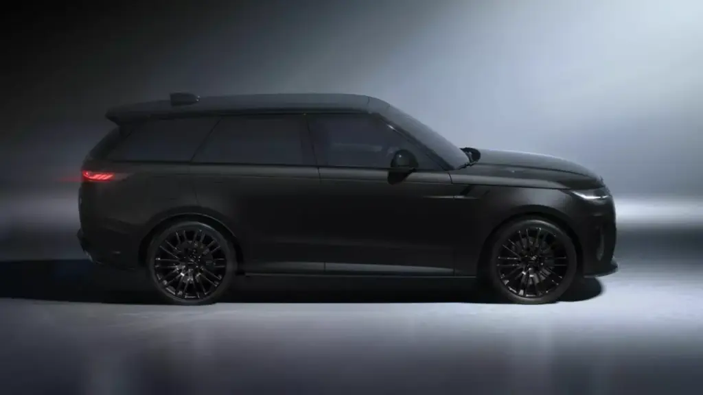 2026 Range Rover Sport SV Ultimate Edition 12 Motor16
