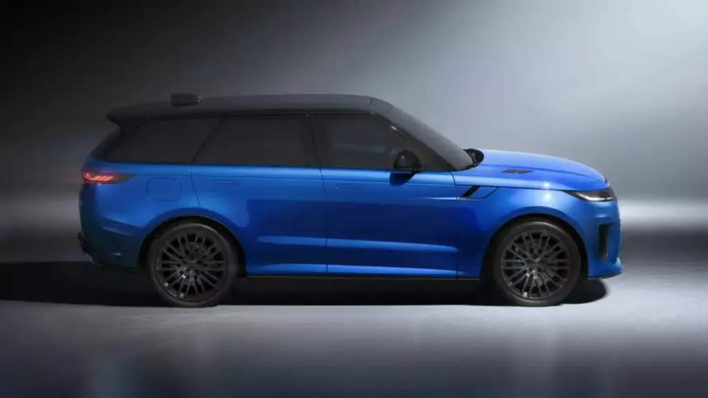 2026 Range Rover Sport SV Ultimate Edition 13 Motor16