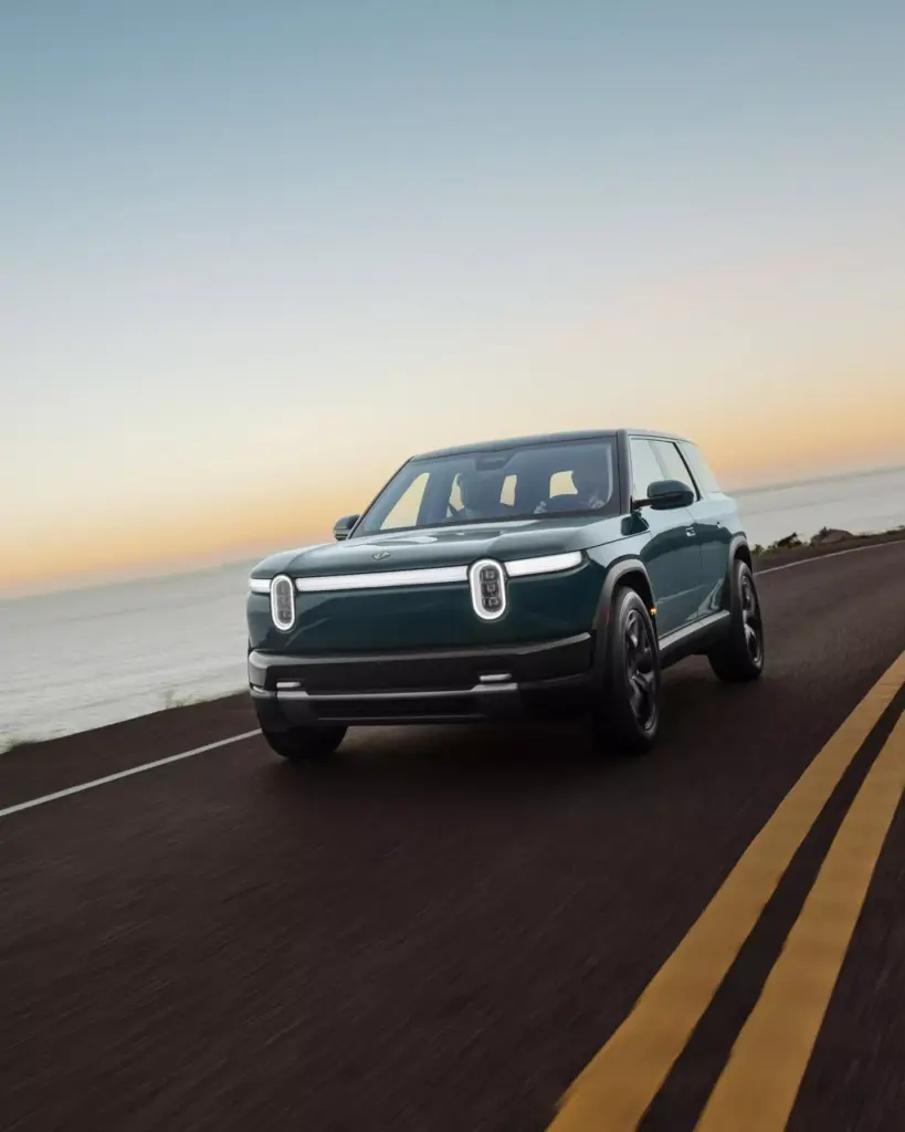 2026 Rivian R2. Imagen movimiento.