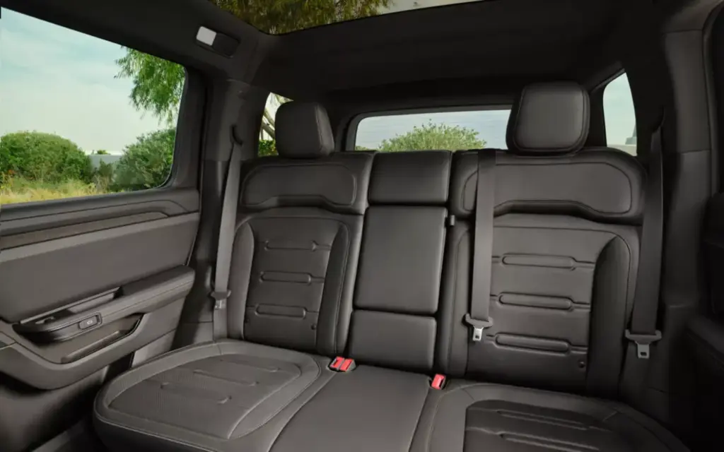 2026 Rivian R2 34 Motor16