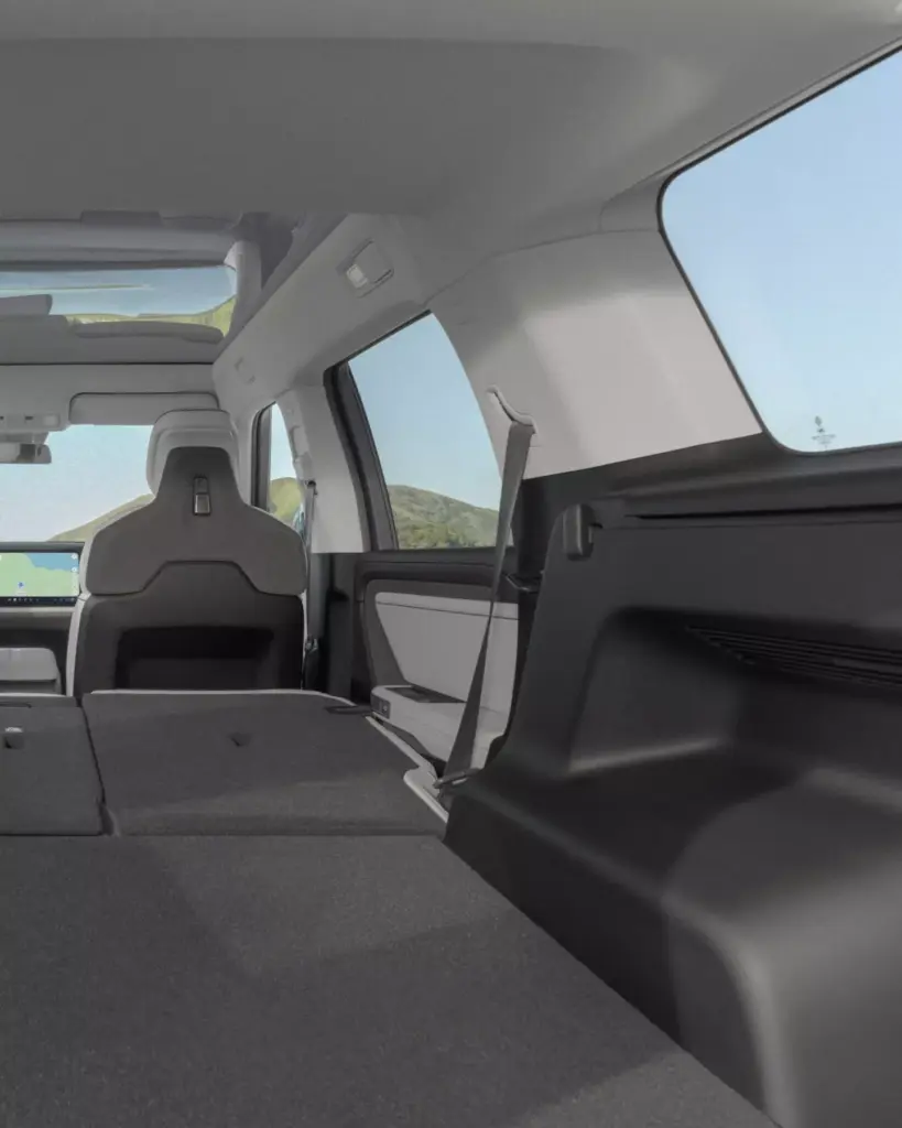 2026 Rivian R2 38 Motor16