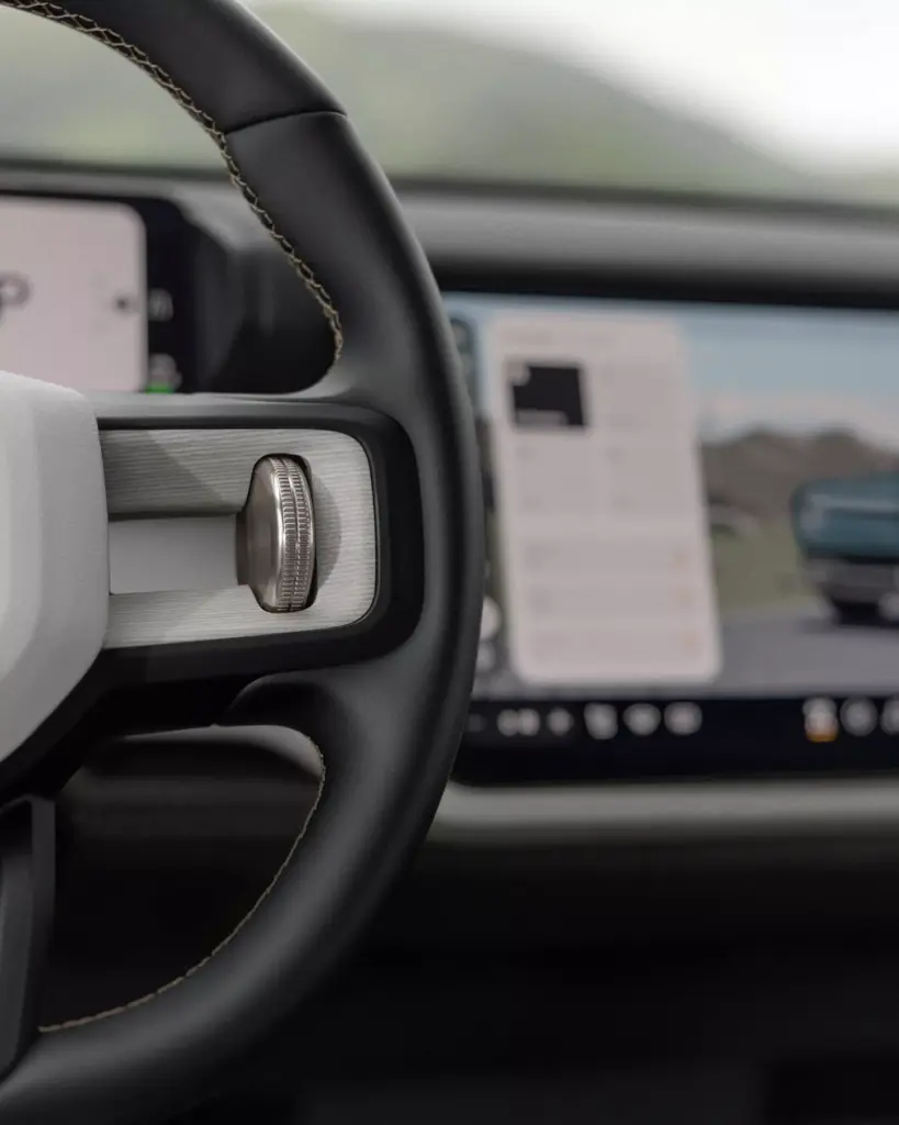 2026 Rivian R2 44 Motor16