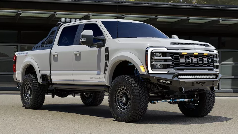 2026 Shelby Ford F-250 Super Baja. Imagen delantera.