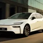 bZ7: El Tesla Model S de Toyota solo cuesta 19.475 euros