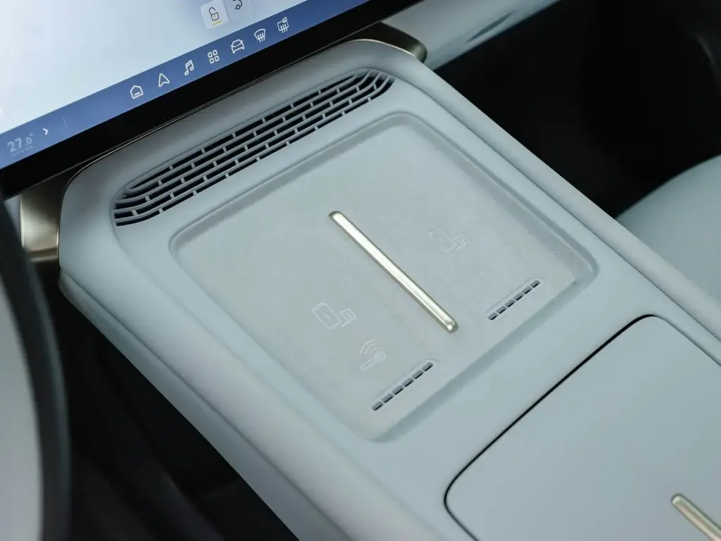 ID. Unyx 08: El SUV más grande y más potente de Volkswagen a precio de T-Roc 32 Motor16 2026 VW ID. Unyx 08 15 Motor16