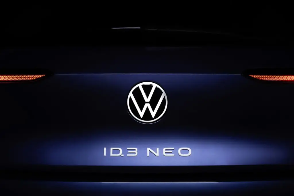 2026 Volkswagen ID3 Neo Teaser 6 Motor16
