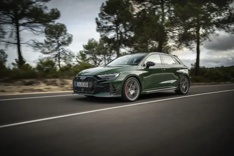 Si te has hecho con uno de los 25 RS 3 competition limited que llegan a España, Audi tiene unas sorpresas para ti