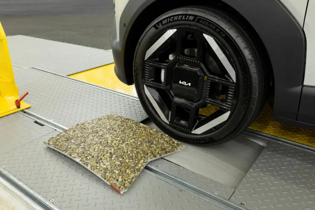 2026 Kia EV2 NVH. Imagen detalle.