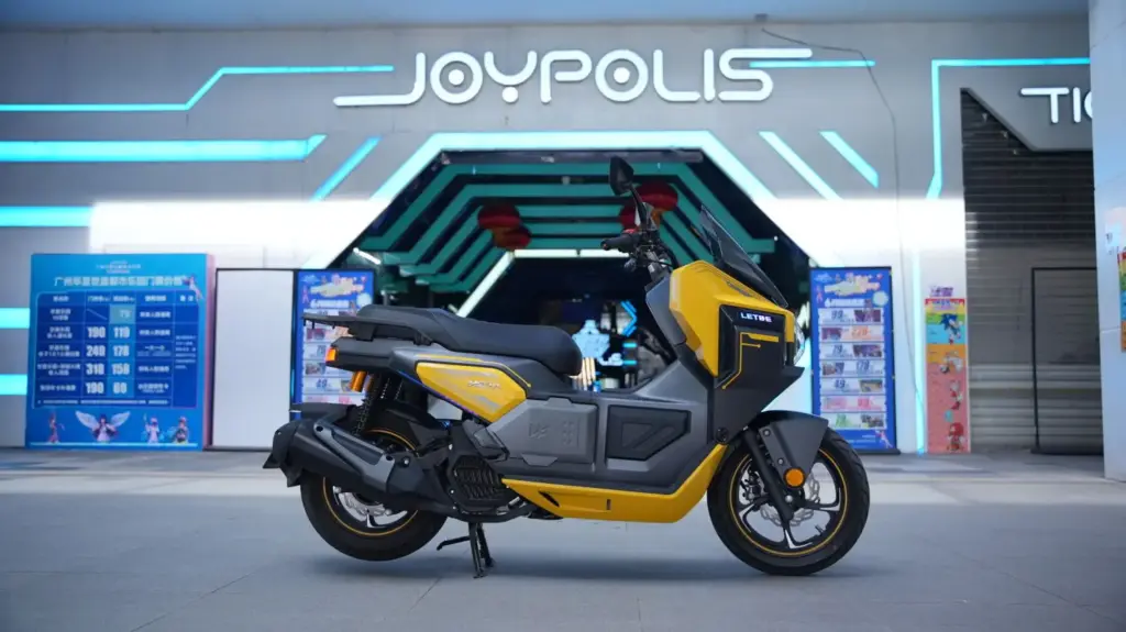 LETBE Mecha 125 ABS: El scooter 'cyberpunk' que tienes por 3.190 euros 33 Motor16 2026 letbe mecha 125 8 Motor16