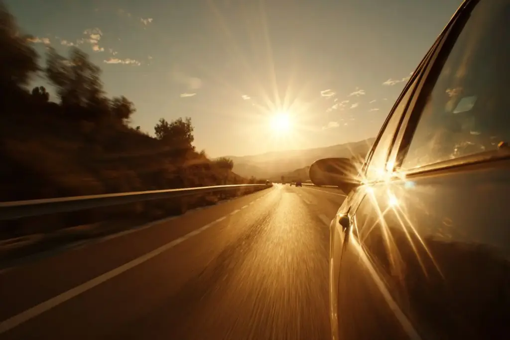 2026 Viajar en Semana Santa. Carretera. Carglass.