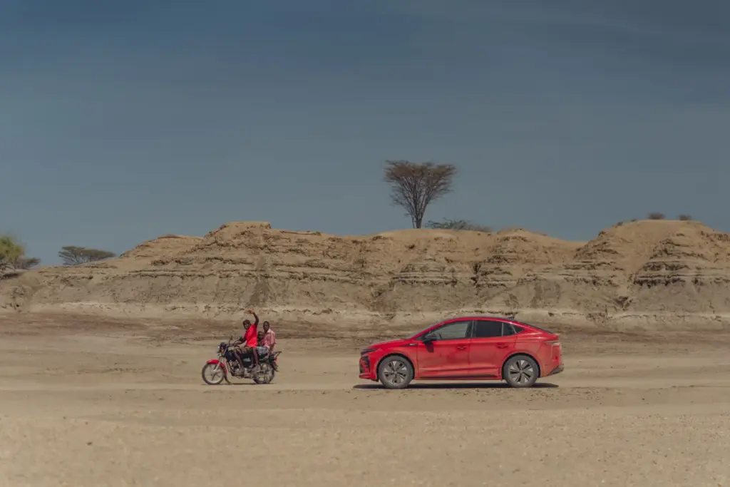 2026 skoda enyaq expedicion kenia 12 Motor16