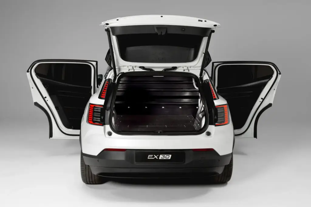 2026 Volvo EX30 Cargo. Imagen.