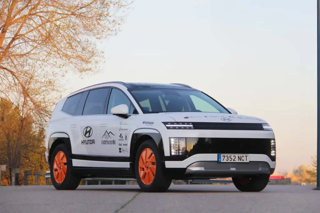 El Hyundai IONIQ 9 debuta en el desierto de Marruecos: así es la expedición solidaria que cambia vidas en el Sáhara 1 Motor16 2026 desierto de los ninos3 Motor16